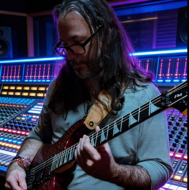 SERGIO RAZ