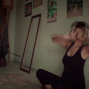 Mayra Clara – “Em Suma”