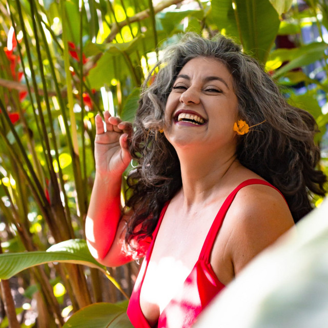 Déa Cavalcanti – “Gargalhada”