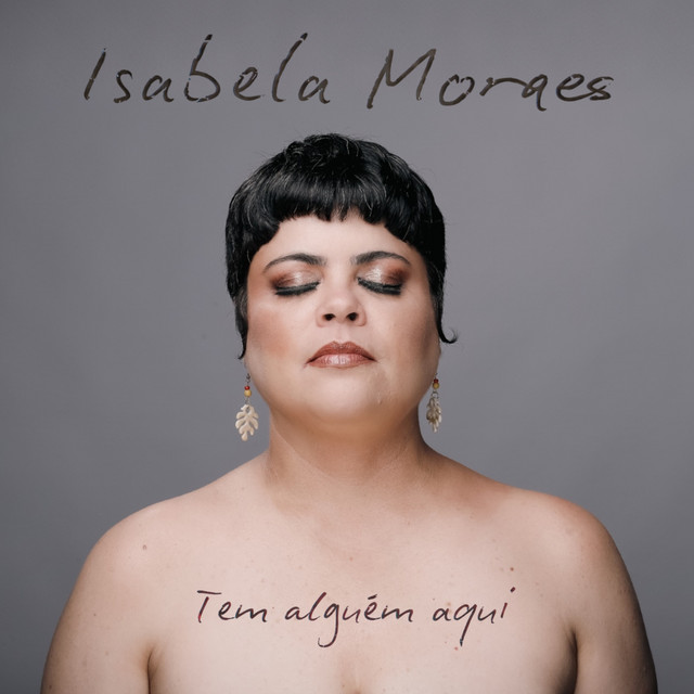 Isabela Moraes – “Tem Alguém Aqui”